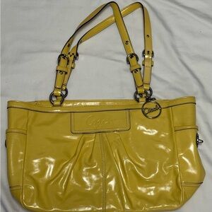 Coach East West Gallery Pleated Yellow Patented Leather